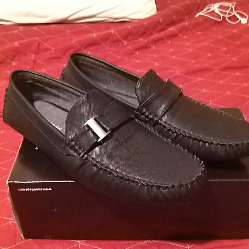 Robert David dress shoes for men